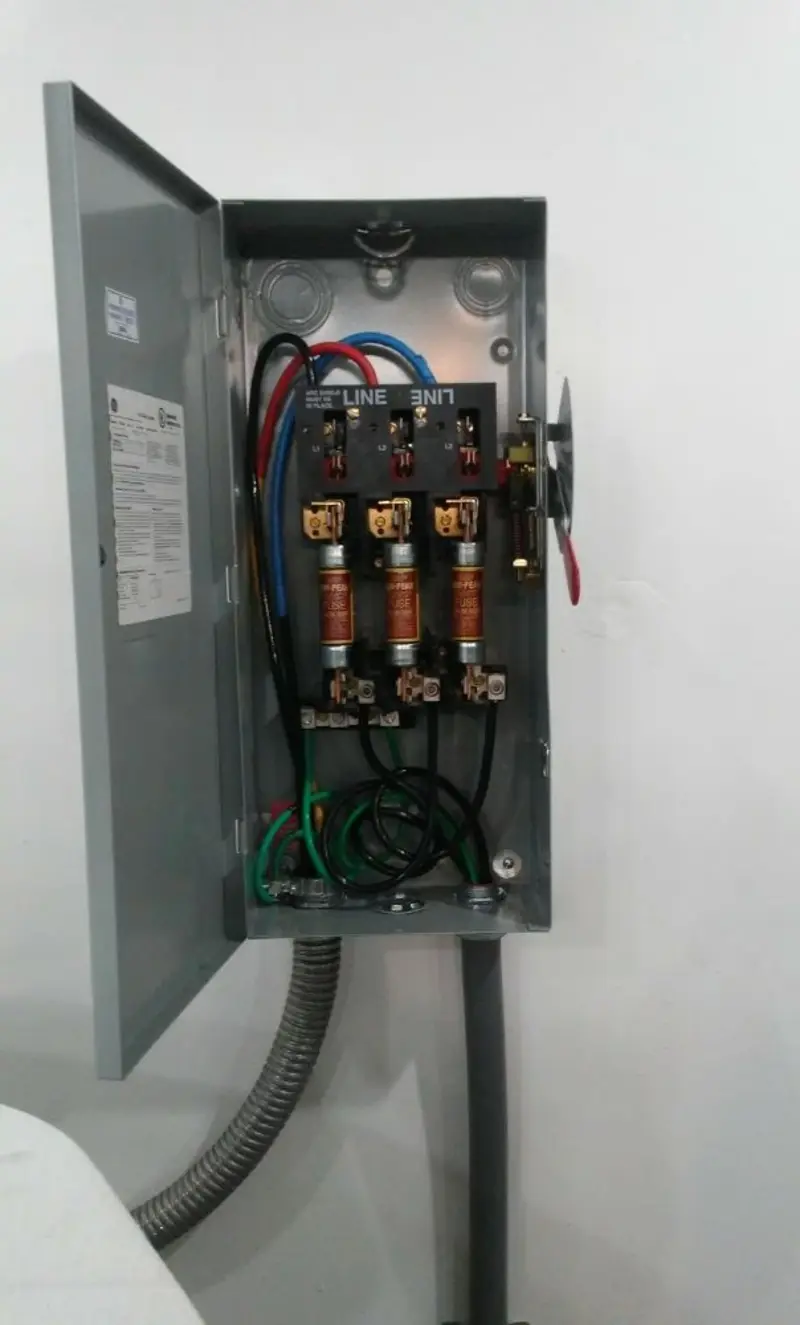 Three-phase disconnect switch installed for Smoke Detector Installation in Somers